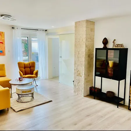 Modern Апартаменты Альбштадт